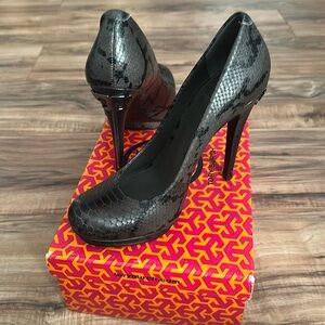 Tory Burch Jude Snakeskin platform heels black and grey gently worn Size 8.5